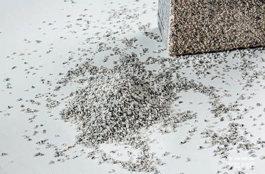 Почему тротуарную плитку Aquastone называют «мытой»?